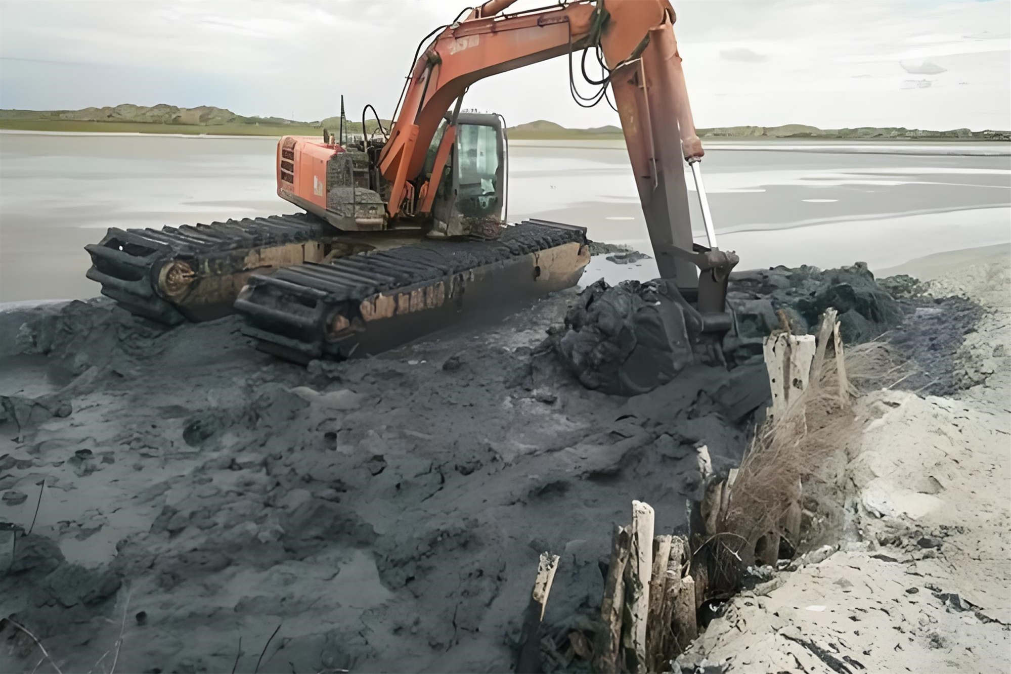 河南鄭州挖機(jī)清淤施工隊(duì)-沼澤地清淤的施工團(tuán)隊(duì)需要什么資質(zhì)?