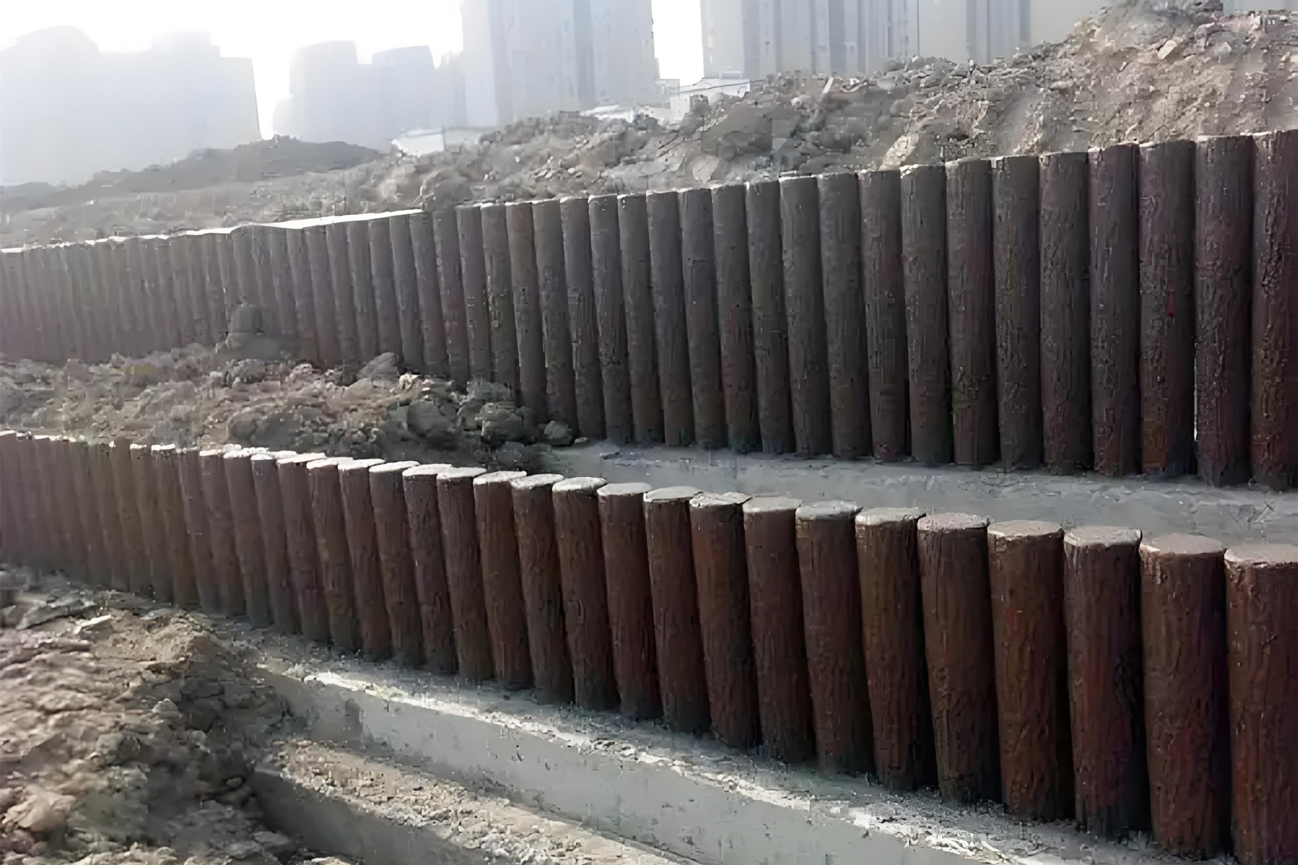 水泥樁批發(fā)廠家泓樺錦嘉-水泥圓樁適合用于哪些建筑工程？